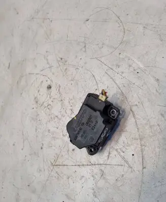 Volvo S60 Air flap motor/actuator 30676510 060201 E2448