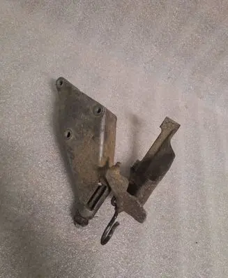 Audi 80 90 S2 B4 Power steering pump mounting bracket 028145515