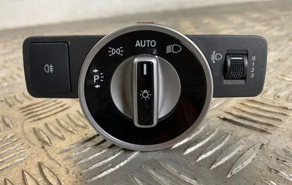 Mercedes-Benz B W246 W242 Light switch