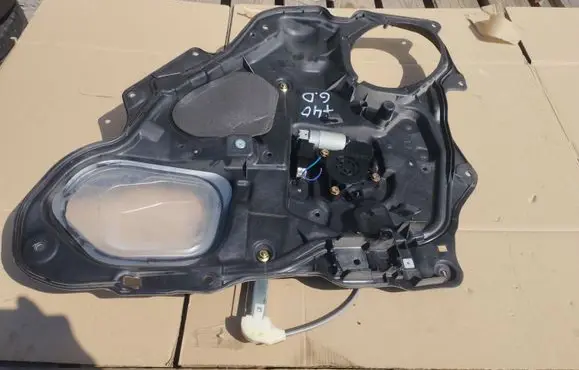 Mazda 3 I Rear door window regulator with motor G22C5958X CM011640