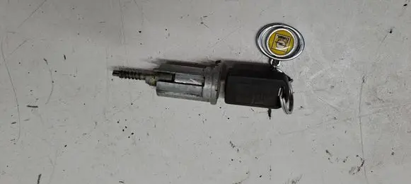 Opel Corsa C Ignition lock 13107754