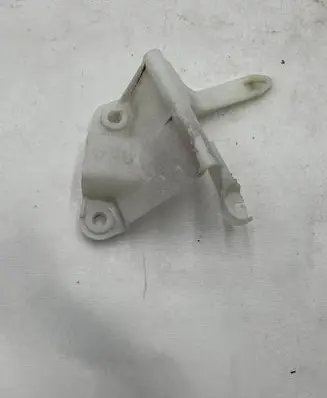 Rear door exterior handle/bracket