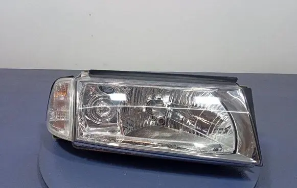 Skoda Octavia Mk2 (1Z) Headlight/headlamp 206231