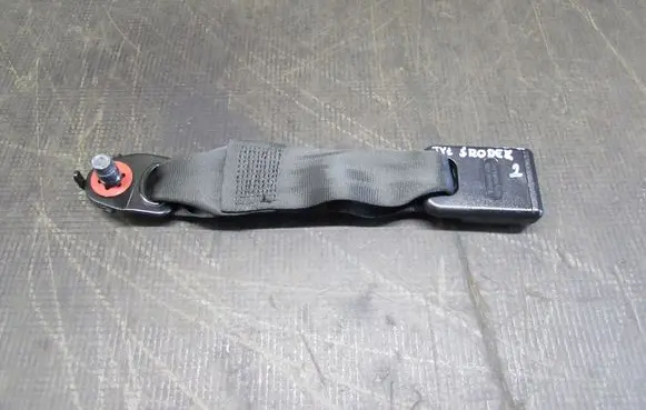 KIA Venga Middle seatbelt buckle (rear) 1K03813053