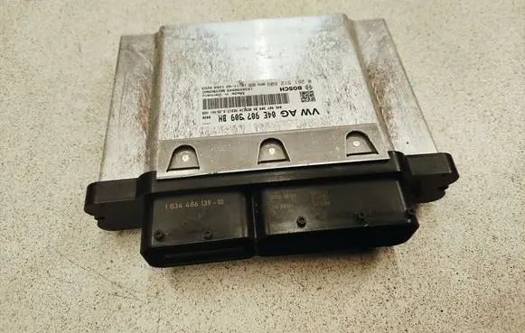 Skoda Octavia Mk3 (5E) Engine control unit/module 04E907309BH 04E907309B 0261S12609