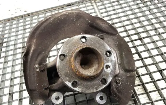 BMW 1 F20 F21 Front wheel hub spindle knuckle