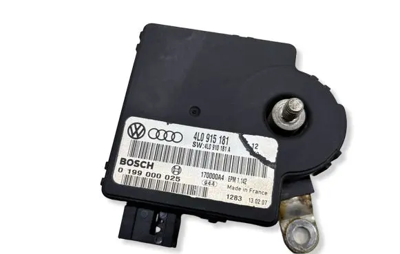 Audi Q7 4L Power management control unit 4L0915181