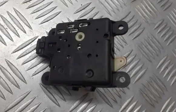 Nissan Almera N16 Central body control module