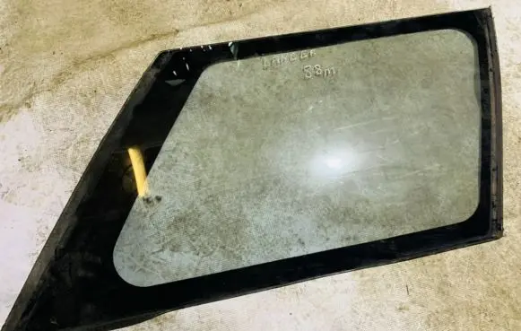 Mitsubishi Lancer Rear side window
