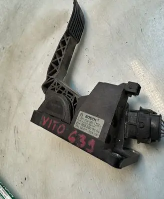 Mercedes-Benz Vito Viano W639 Accelerator throttle pedal 0281002561 A6393000604