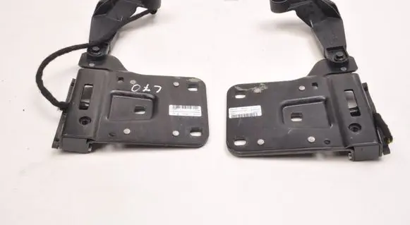 Volvo C70 Engine mount bracket 9212171K