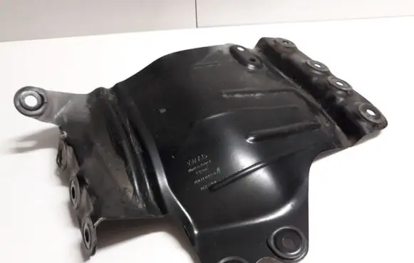 Audi Q7 4M Other under body part 4M0803597G