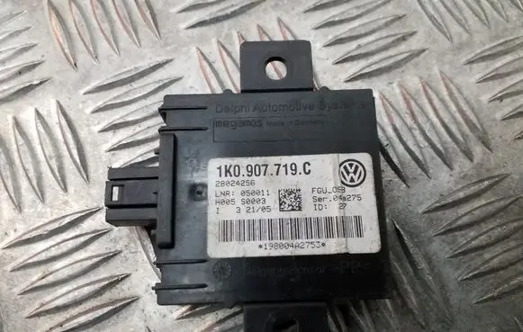 Volkswagen Golf V Alarm control unit/module 1K0907719C