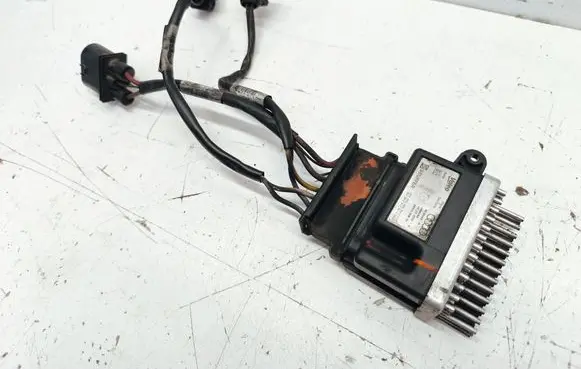 Audi Q5 SQ5 Coolant fan relay 8K0959501C 8K0959501D