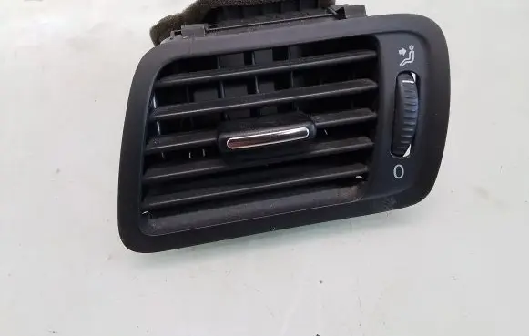 Volkswagen PASSAT B6 Dashboard side air vent grill/cover trim 3C1819701