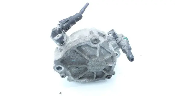 Peugeot 508 Vacuum pump 9804021880