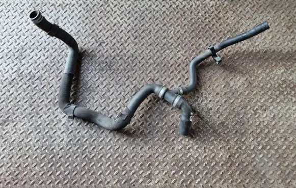 Ford Kuga II Engine coolant pipe/hose FV418286AE