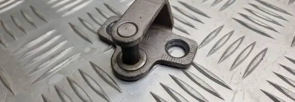 Mercedes-Benz A W168 Front door lock loop/hook striker 