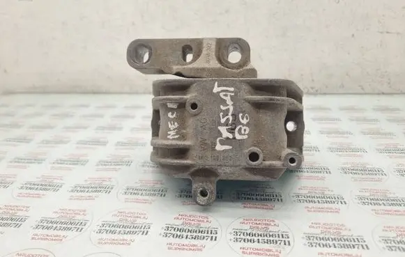 Volkswagen PASSAT B6 Engine mount bracket 1K0199262P