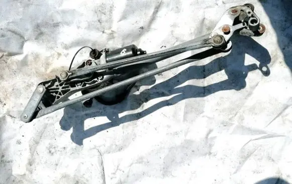 Lexus GS 300 350 430 450H Front wiper linkage and motor