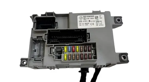 Opel Combo D Fuse module 00519383520 116RI000674 28385750