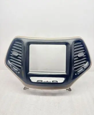 Radio/GPS head unit trim