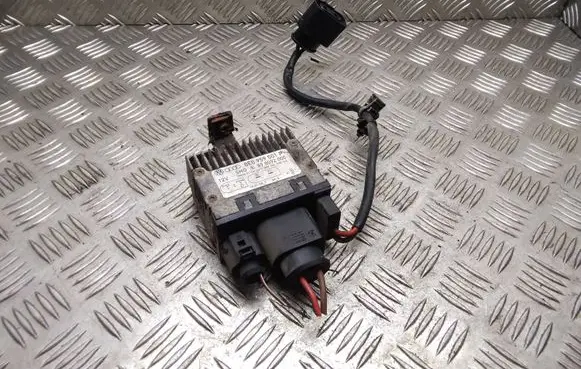 Audi A4 S4 B7 8E 8H Coolant fan relay 8E0959501P