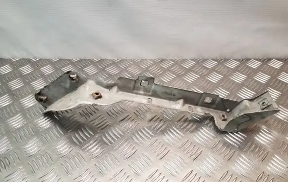 Opel Vivaro Fender mounting bracket