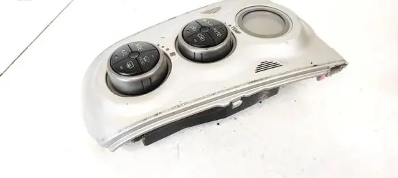 Toyota Yaris Climate control unit 758909