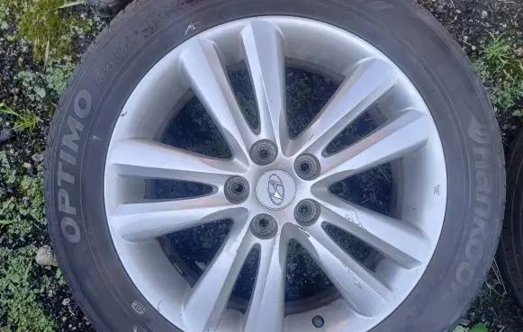 Hyundai ix35 R18 alloy rim 