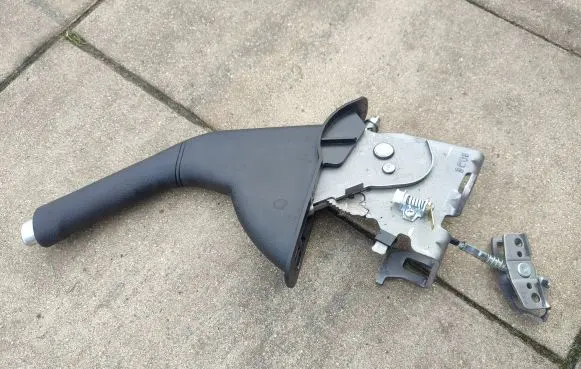 KIA Stonic Handbrake/parking brake lever assembly
