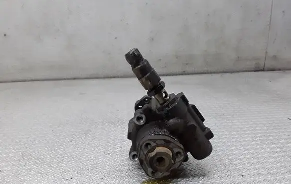 Skoda Octavia Mk1 (1U) Power steering pump 1J0422154E