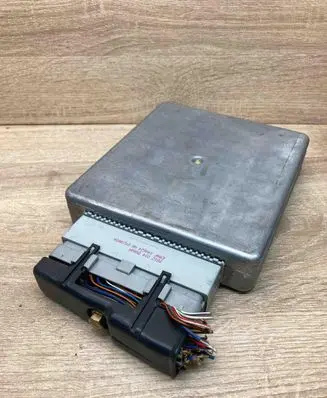 Ford Focus Engine control unit/module ECU 98AB12A650CDG PAID