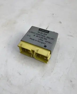 Volvo S70 V70 V70 XC Light relay 9483309 895185000