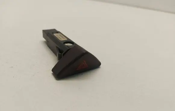Volvo V70 Hazard light switch 9441045