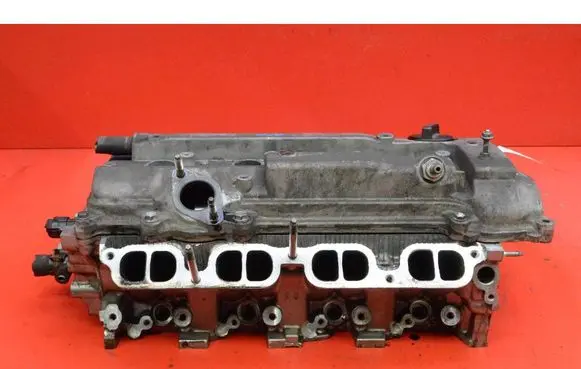 Toyota Avensis Verso Engine head 