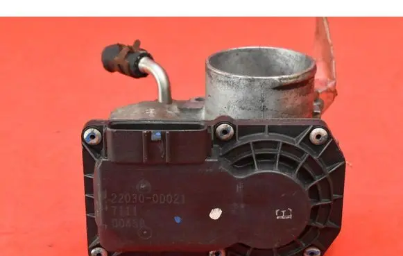 Toyota Corolla Verso E121 Throttle body valve 220300D021