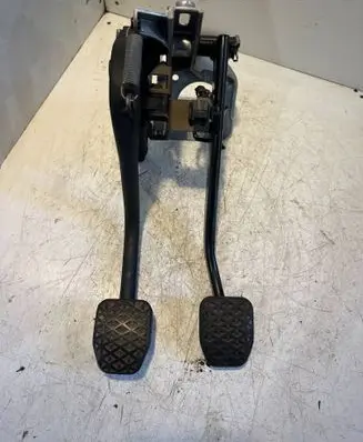 BMW 3 E46 Pedal assembly 2229128