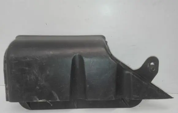Audi Q7 4L Air intake duct part 7L0819623A