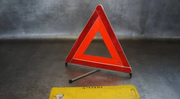 Skoda Fabia Mk1 (6Y) Emergency warning sign 27R039704