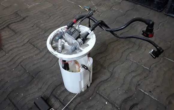 Ford C-MAX II In-tank fuel pump AV619275BC B326675BC 0580207005