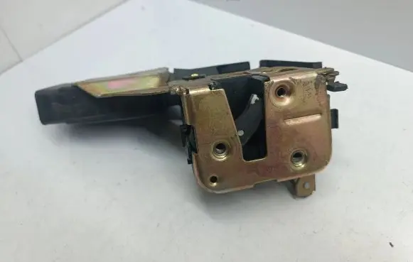 Mitsubishi Space Star Rear door lock