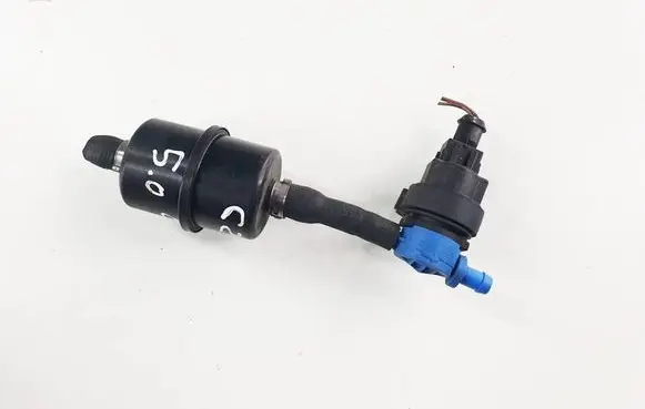 Mercedes-Benz CLS C219 Turbo solenoid valve A0004703693