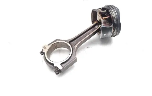 Ford Fiesta Piston with connecting rod JTJB RFCJ5G6205CA