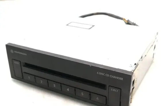 Volkswagen PASSAT B6 CD/DVD changer 3C0035110