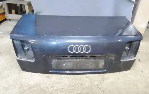 Audi A8 S8 D3 4E Tailgate/trunk/boot lid
