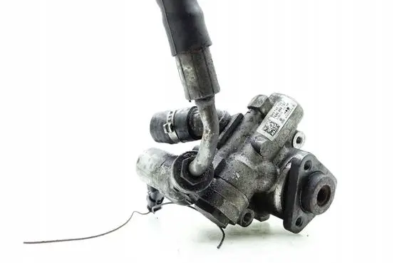 Audi A4 S4 B8 8K Power steering pump 8K0145156L