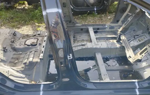 KIA Ceed Pillar (middle) 