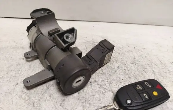 Volvo V70 Ignition lock 8626324 16184