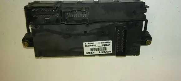Iveco Daily 35 - 40.10 Fuse box set 69500771 9500771 554953020100